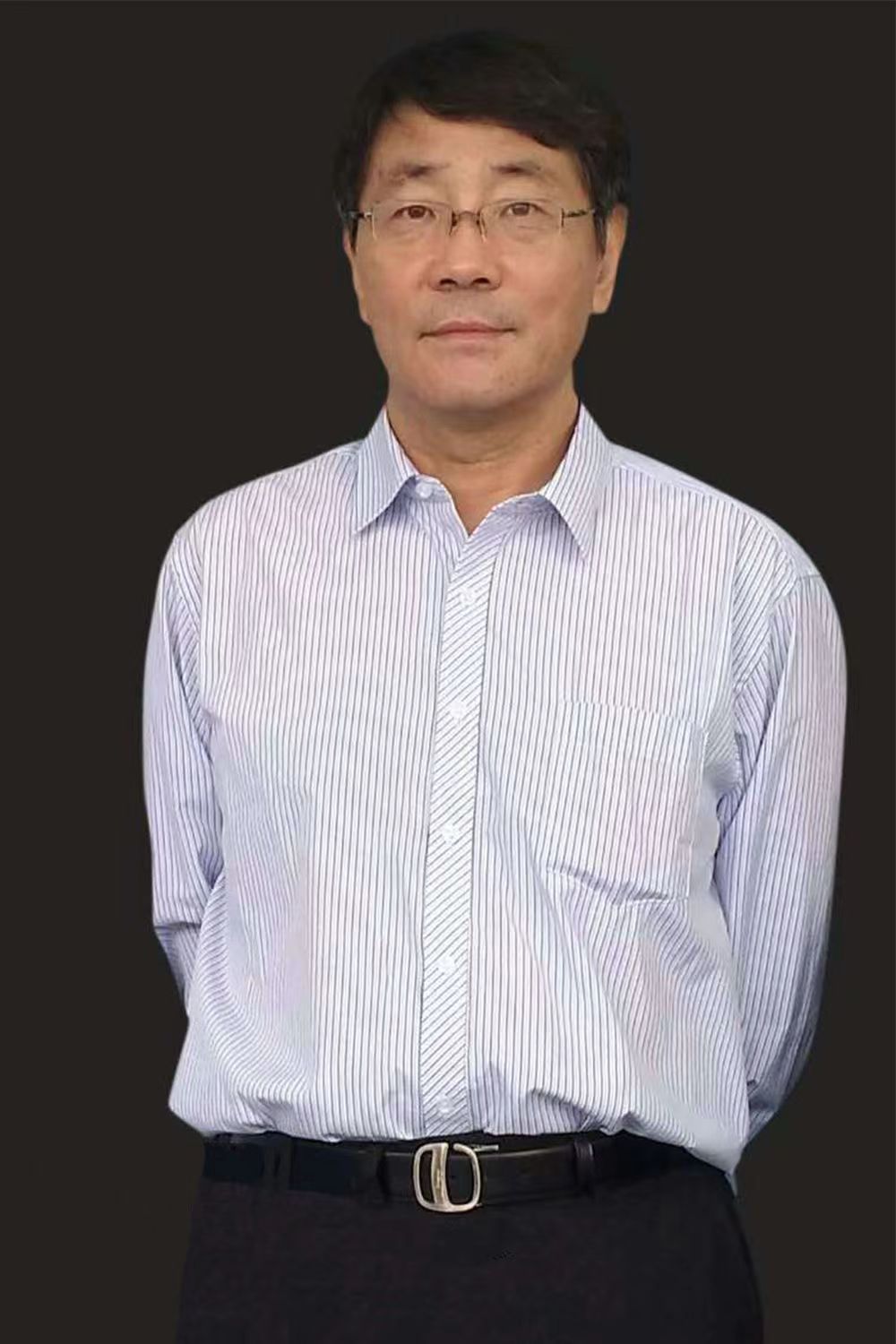 Xinqi Liu